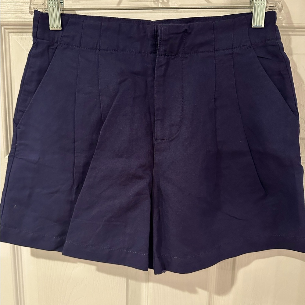 Navy skirty shorts